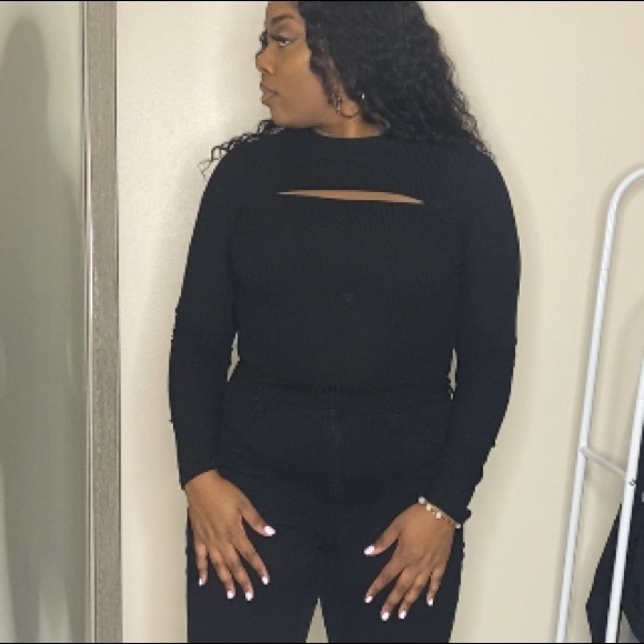 Top - Picture 2 of 3